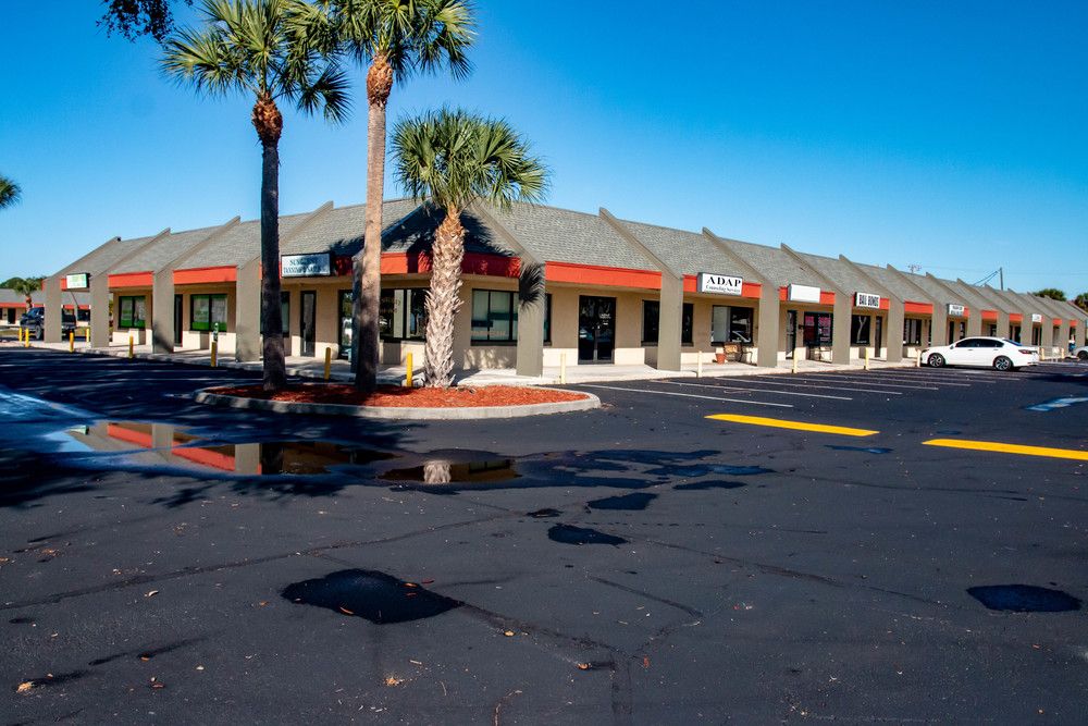 Virginia Avenue Plaza: 800 Virginia Ave, Fort Pierce, FL 34982
